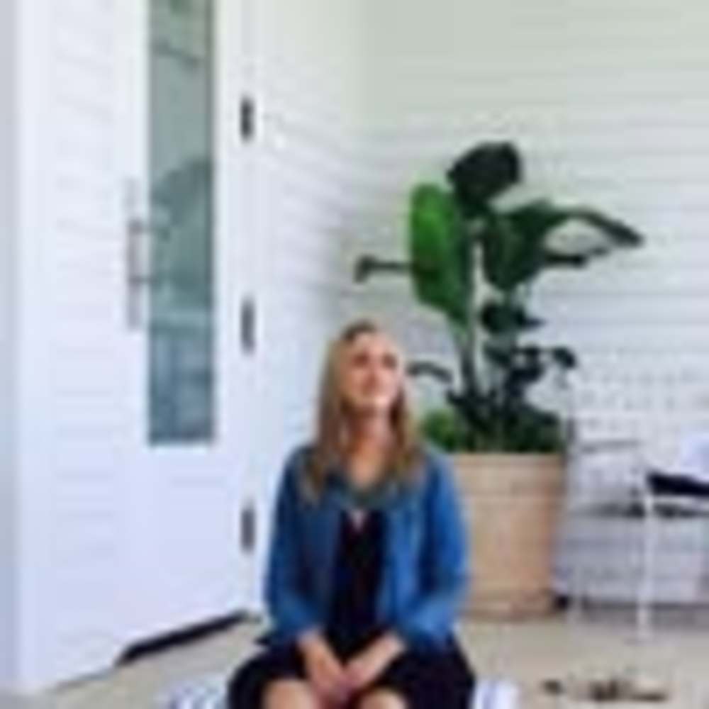 Meet your Posher, Carrie